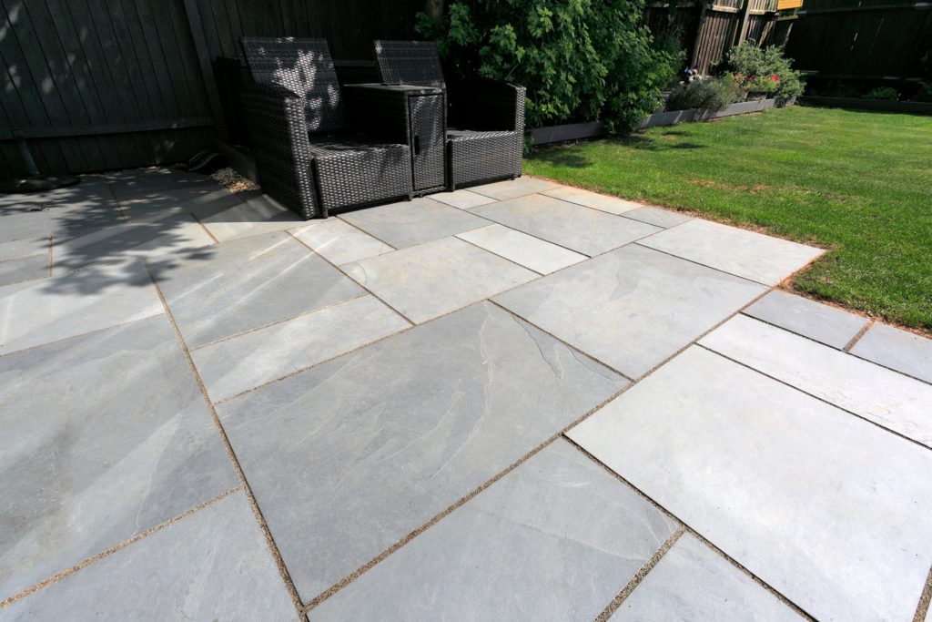 slate-slabs-pointed-with-Joint-It-Simple paving grout