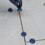 Levelling caps